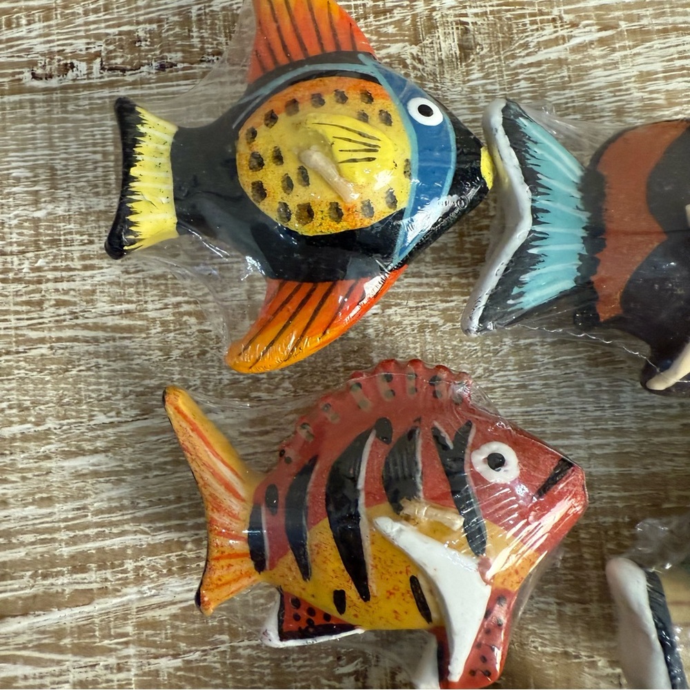 Tropical Fish Floating Candles, Set of 6 - Picture 4 of 11